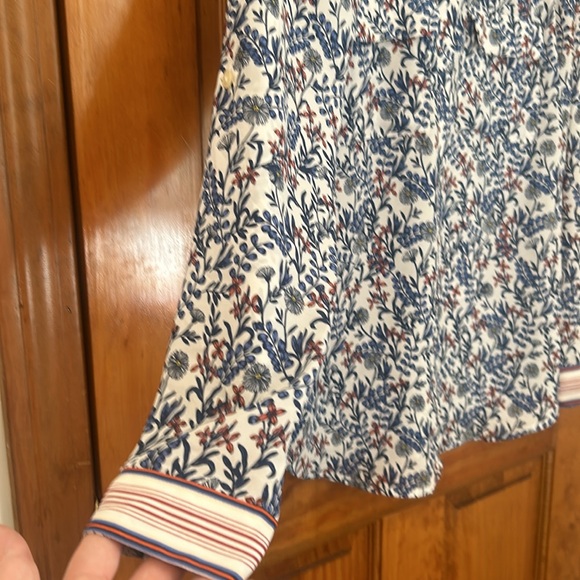 LOFT Floral Field Utility Button Down Shirt - Picture 4 of 7